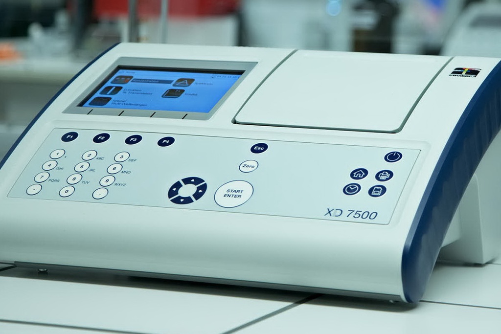 UV-Visible Spectrophotometer