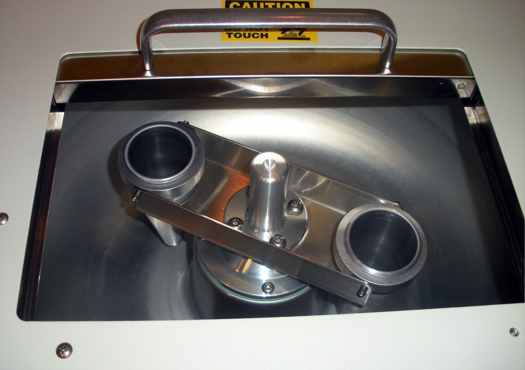 n681_b.jpg