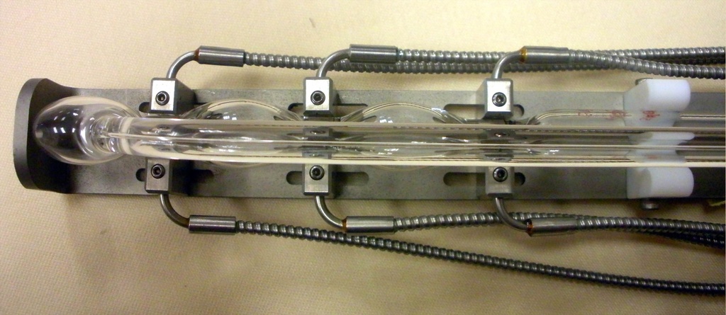 n876_b.jpg